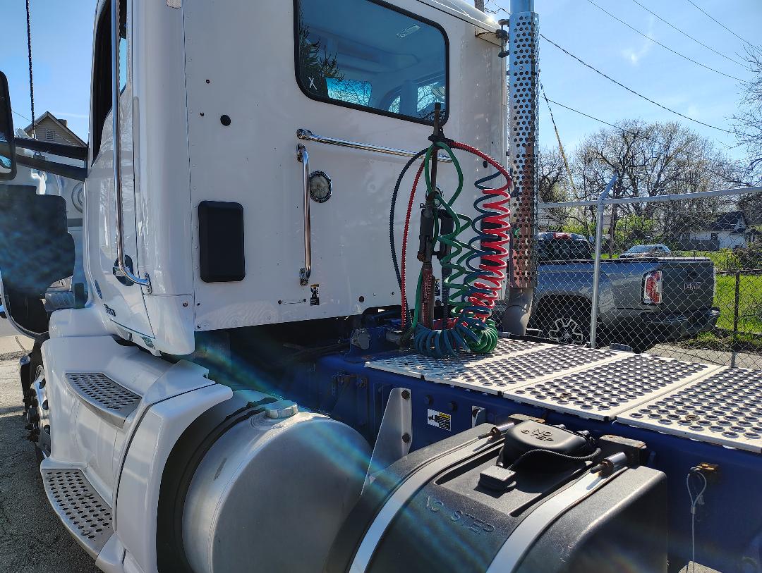 2018 KENWORTH T680 - Image 8